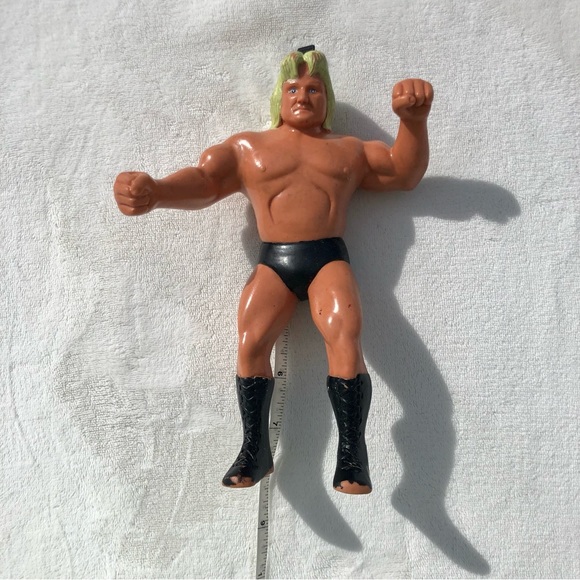 Vintage 1985 Greg “The Hammer” Valentine WWF Wrestling Action Figure - Picture 4 of 9
